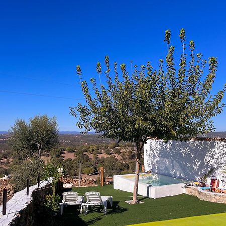 El Coso Lodge & Workation Zalamea la Real Eksteriør billede